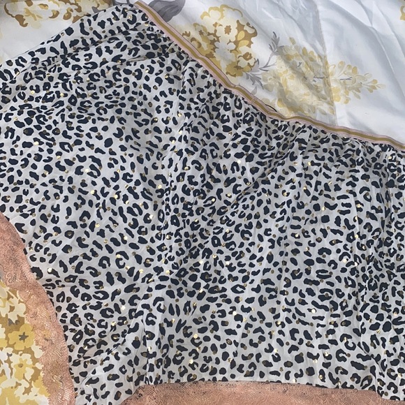 VICTORIA’S SECRET ❤️ Lingerie Lounging Sleeping Shorts -Large L NWT - Picture 10 of 10